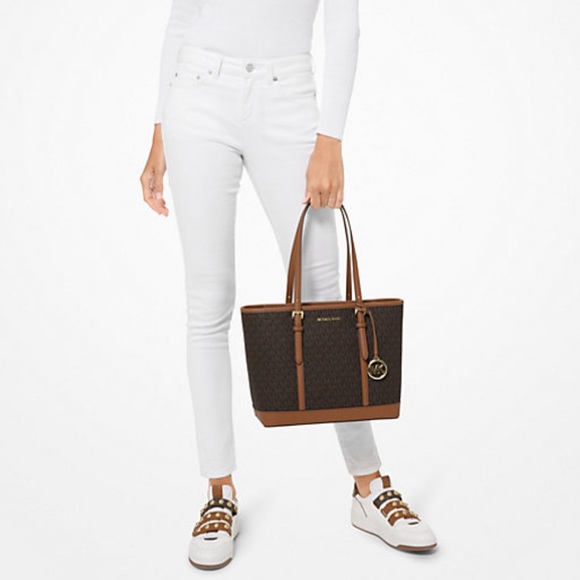 MICHAEL KORS 
Jet Set Travel Small Logo Top-Zip Tote Bag BROWN SIGNATURE COLOR - Picture 3 of 3